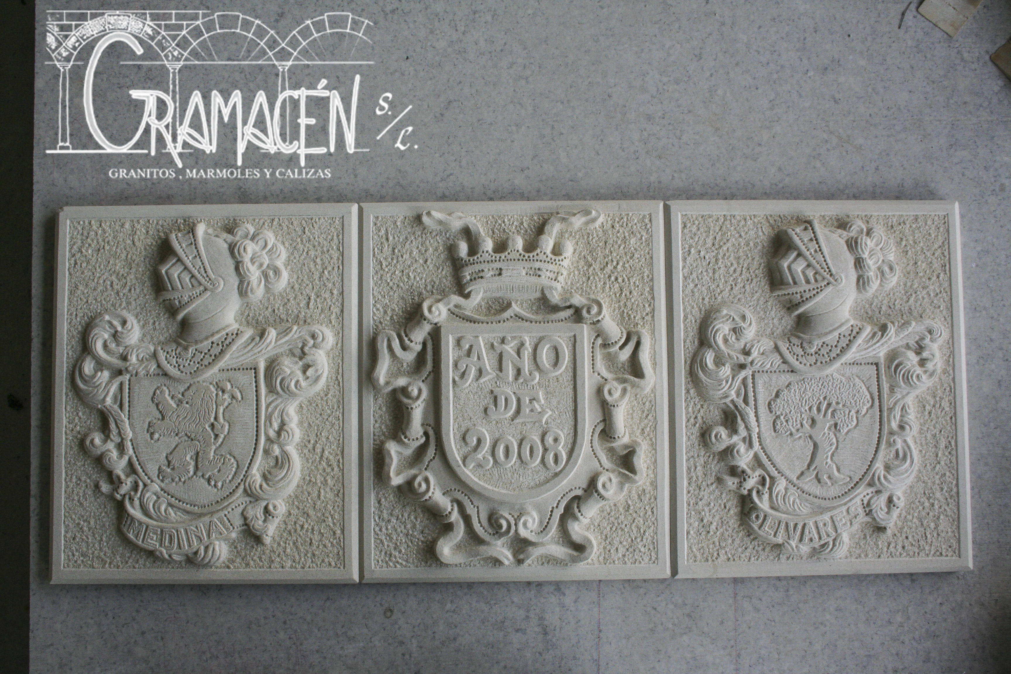 Galer&iacute;a de escudos y brocales 5