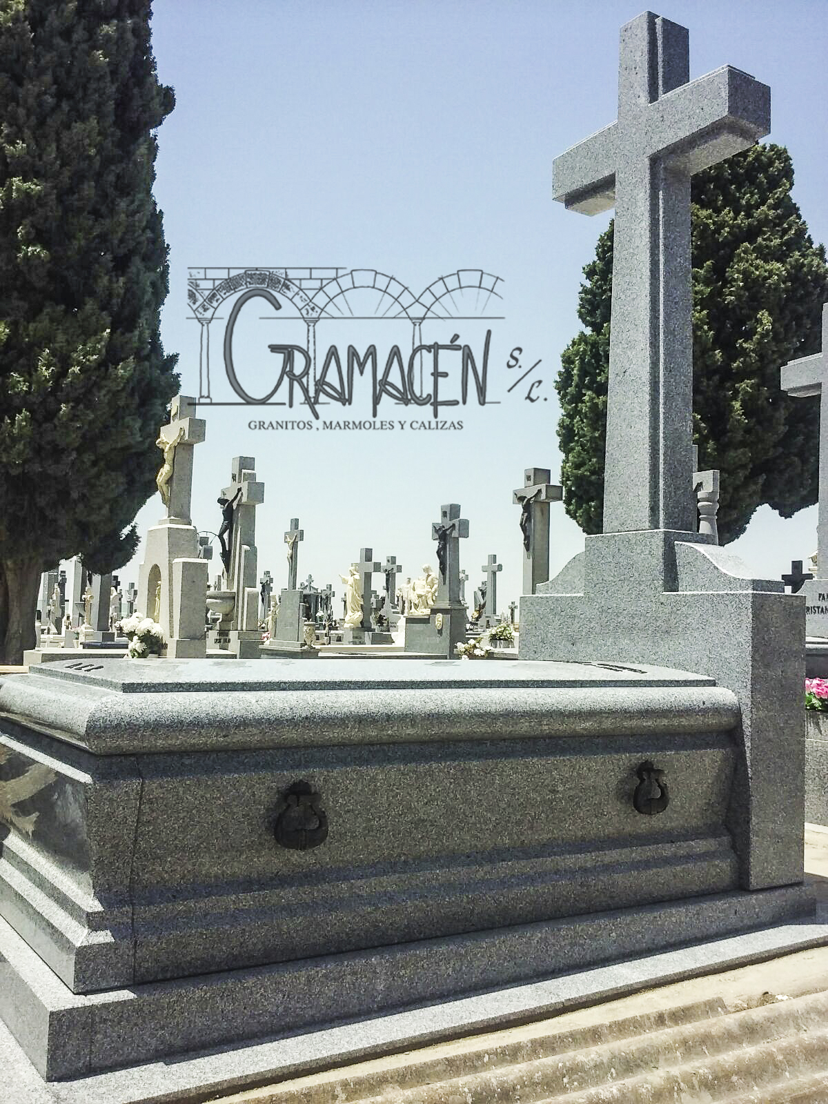 Arte funerario en marmol y granito