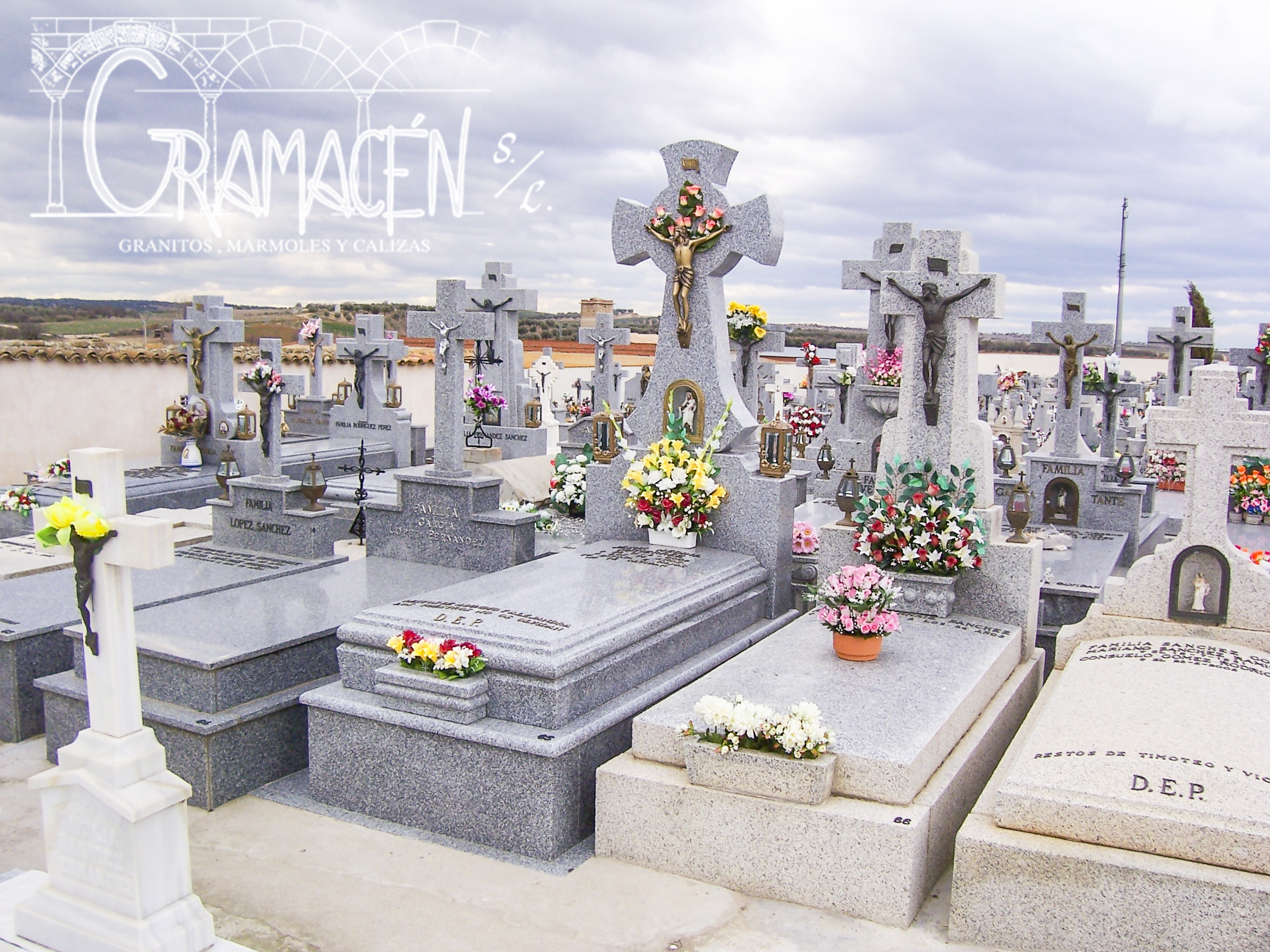 Arte funerario en marmol y granito